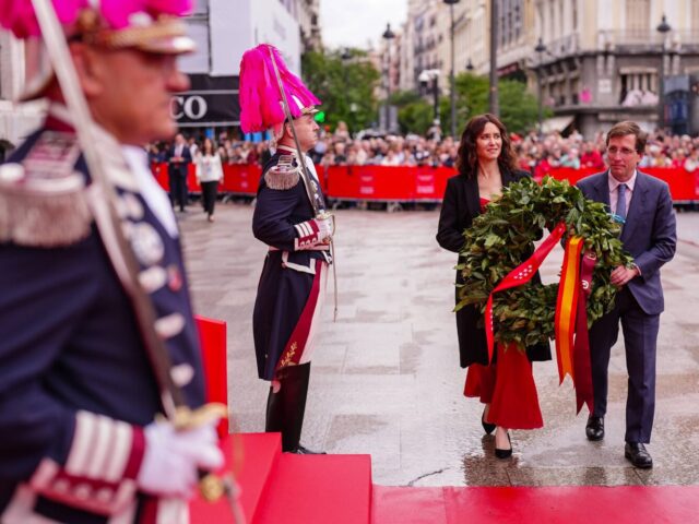 Madrid honra a los héroes del Dos de Mayo en una jornada marcada por la lluvia y la memoria histórica